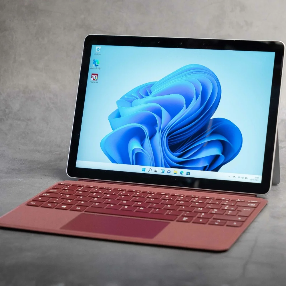Microsoft surface 3, gray, with keyboard. - Picture 1 of 1